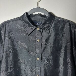 Angelique Women's Gray Tonal Allover Zebra Graphic Button-Up Shirt Large Artsy